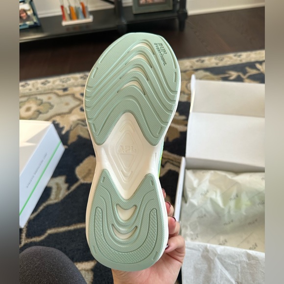 NWT APL Women's Streamline Sneakers - Picture 3 of 4